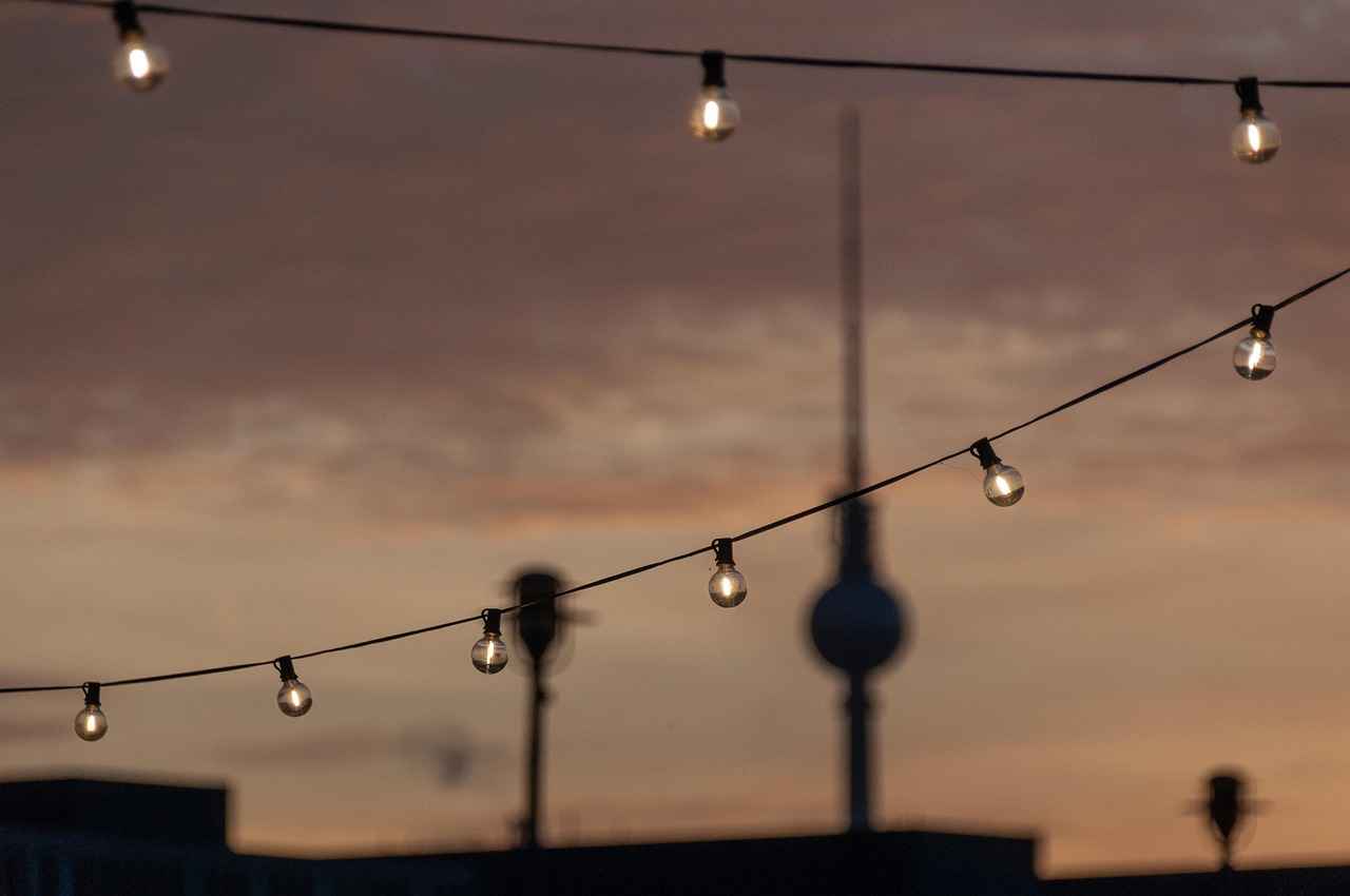 Oturma Odasında Dekoratif Nevresim Kullanımı Mümkün mü? 6 6. Misafir Ağırlamada Nevresim Kullanımı