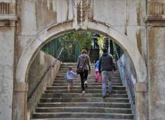 Yatak Odanızda Lüks Havası Yaratacak Nevresim Modelleri Yatak Odanızda Lüks Havası Yaratacak Nevresim Modelleri