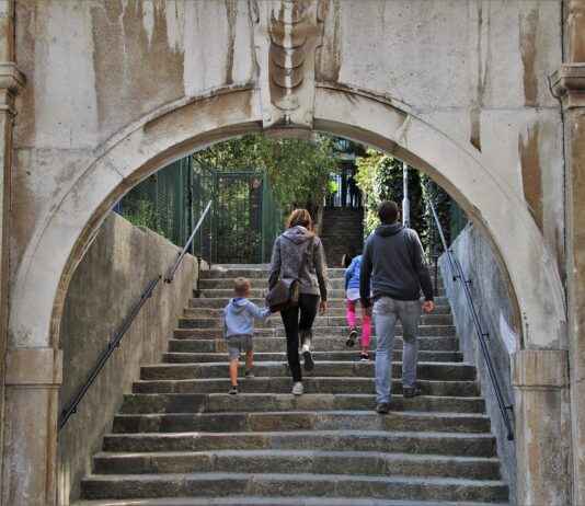 Yatak Odanızda Lüks Havası Yaratacak Nevresim Modelleri Yatak Odanızda Lüks Havası Yaratacak Nevresim Modelleri