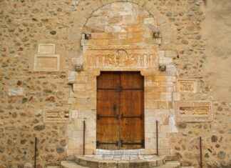 Yatak Odanızı Daha Geniş Gösterecek Nevresim Renkleri Yatak Odanızı Daha Geniş Gösterecek Nevresim Renkleri